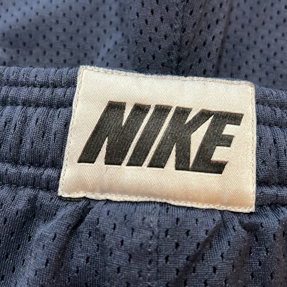 Nike Vintage 90’s Basketball Shorts. Mesh. Two layers. Size L. - Picture 7 of 8